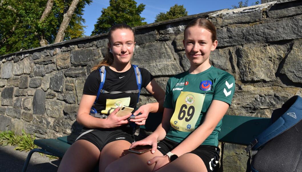 KLARE: Søstrene Mariell og Natalie før start. KLARE: Søstrene Mariell og Natalie før start.