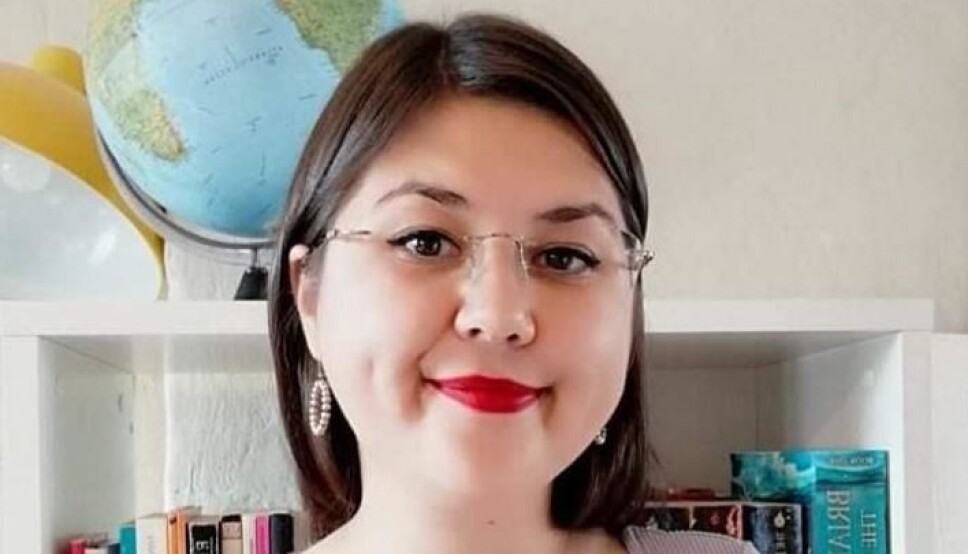 Oana Skarboe gleder seg til å bli en del av laget på Herøy folkebiliotek.