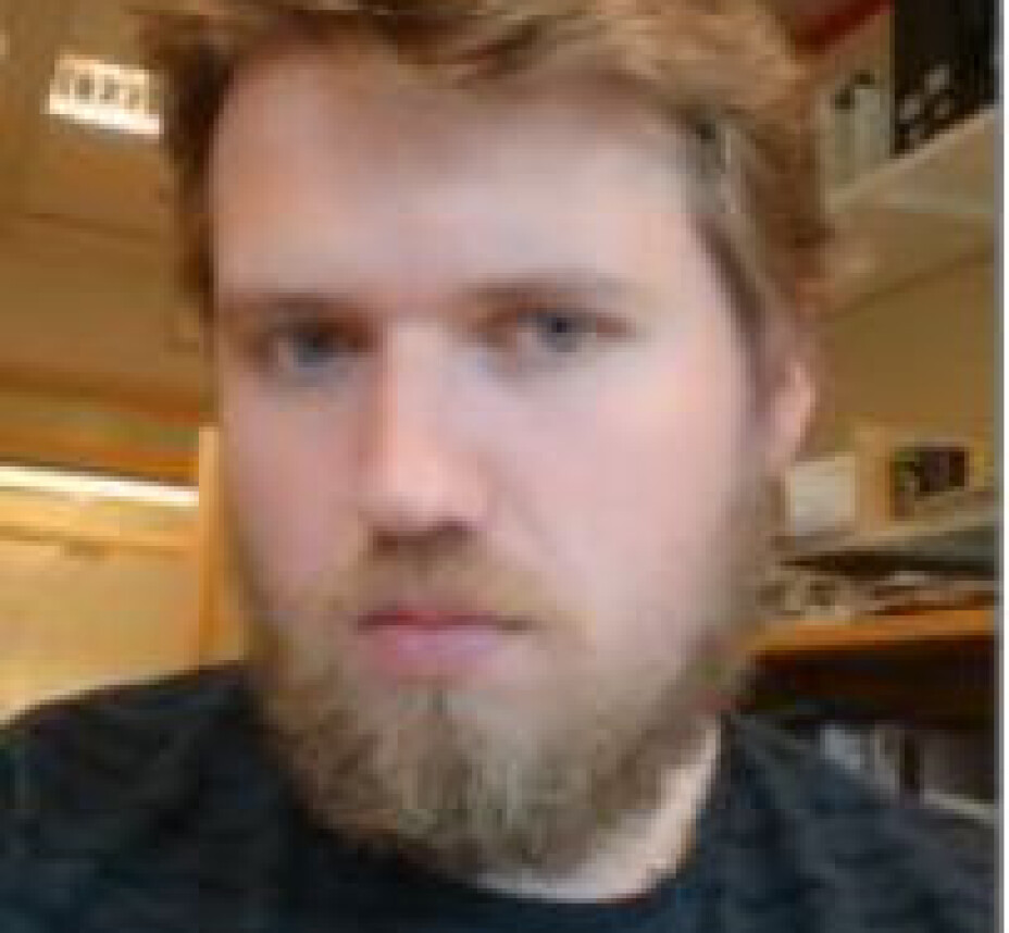 Erik Andreas Tornes er avdelingsingeniør i Statens vegvesen. Han håper at Bjørndalbrua vil være klar til å åpnes i uke 38. Broen har blitt totatlrenovert.