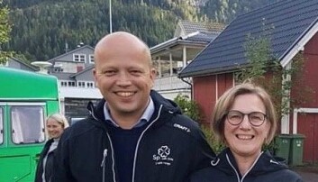 SENTERPARTIET: Sp-ordfører Sølvi Dimmen sammen med partileder Trygve Slagsvold Vedum. SENTERPARTIET: Sp-ordfører Sølvi Dimmen sammen med partileder Trygve Slagsvold Vedum.