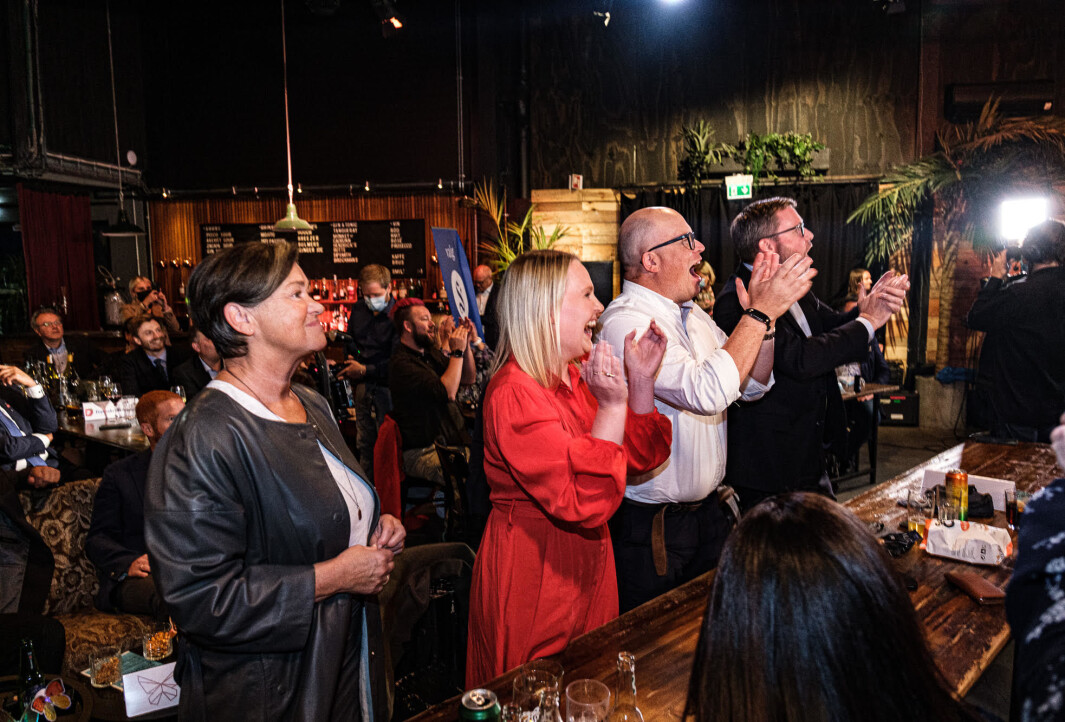 Arbeiderpartiet kunne juble under valgvaken i Ålesund. Både Åse Kristin Ask Bakke og Per Vidar Kjølmoen (i midten) fikk plass på Mørebenken til Stortinget. Arbeiderpartiet kunne juble under valgvaken i Ålesund. Både Åse Kristin Ask Bakke og Per Vidar Kjølmoen (i midten) fikk plass på Mørebenken til Stortinget.