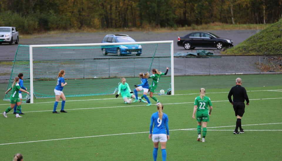 MÅLSCORER: Oselie Henden puttet to mål for Volda søndag. Det var hennes første mål for sesongen, i årets siste kamp