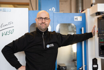 Lærer Per Tore Måen snakker om hvor viktig det er at kvinner tar del i yrket. Lærer Per Tore Måen snakker om hvor viktig det er at kvinner tar del i yrket.