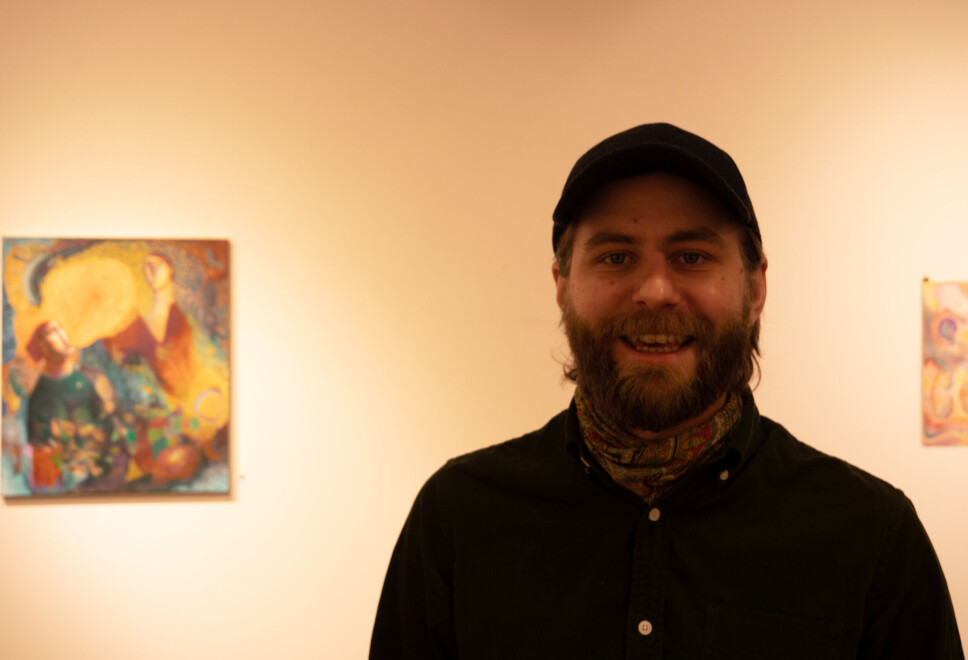 AKTUELL MED UTSTILLING: Fredrik Wiig Sørensen stiller ut 13 kunstverk i Ulsteinvik.