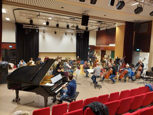 Orkesteret har øvinger på Henrik Kaarstad-bygget i Volda.