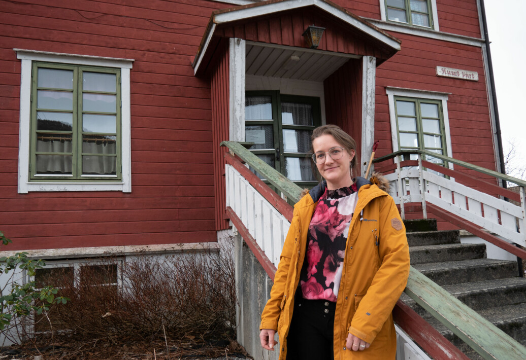 HUSER FRIVILLIGARRANGEMENT: Kristin Sofie Orheim Hansen i Hornindal frivilligsentral vil gjerne ha nye frivillige