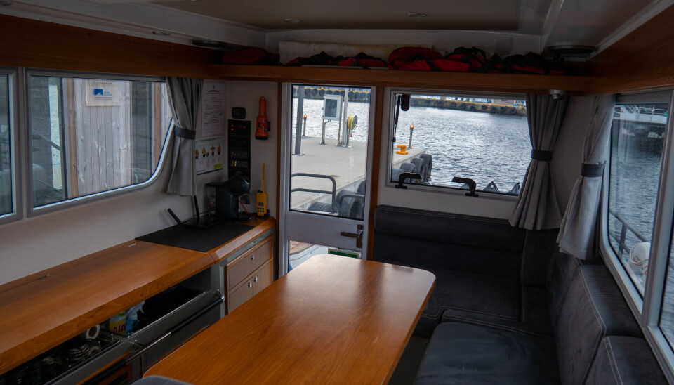 MODERNE: Innsiden på den nye båten er nytt, og har plass til 11 passasjerer. MODERNE: Innsiden på den nye båten er nytt, og har plass til 11 passasjerer.