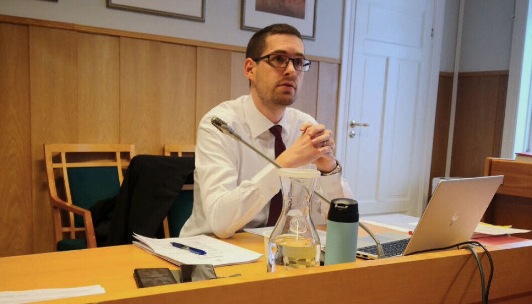 AKTOR: Sander Brink, politiadvokat i Møre og Romsdal politidistrikt ber om 50 dager fengesel og 52 000 kroner i bot mot den tiltalte. AKTOR: Sander Brink, politiadvokat i Møre og Romsdal politidistrikt ber om 50 dager fengesel og 52 000 kroner i bot mot den tiltalte.