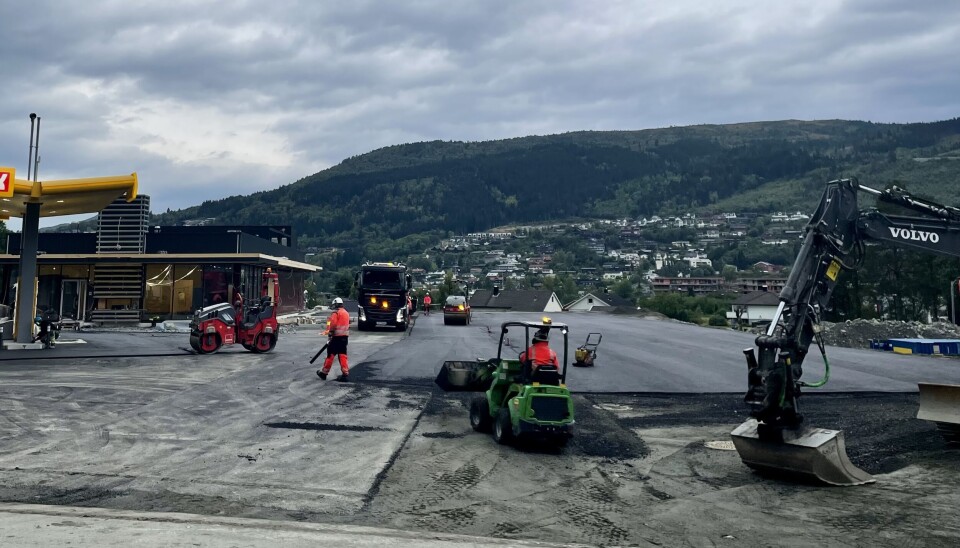 SNART KLART: Byggemannskapet jobber på spreng for å få Burger King sin filial i Volda klar til åpning. SNART KLART: Byggemannskapet jobber på spreng for å få Burger King sin filial i Volda klar til åpning.