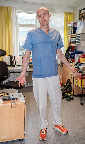 Olav-Andre Myklebust møter pasientane sine med opne armar