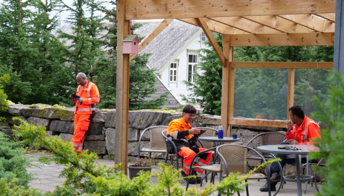 RESSURSSTERKE: Deltakerne, eller gartnerne om du vil, er glade for å kunne hjelpe til med sin kompetanse. RESSURSSTERKE: Deltakerne, eller gartnerne om du vil, er glade for å kunne hjelpe til med sin kompetanse.