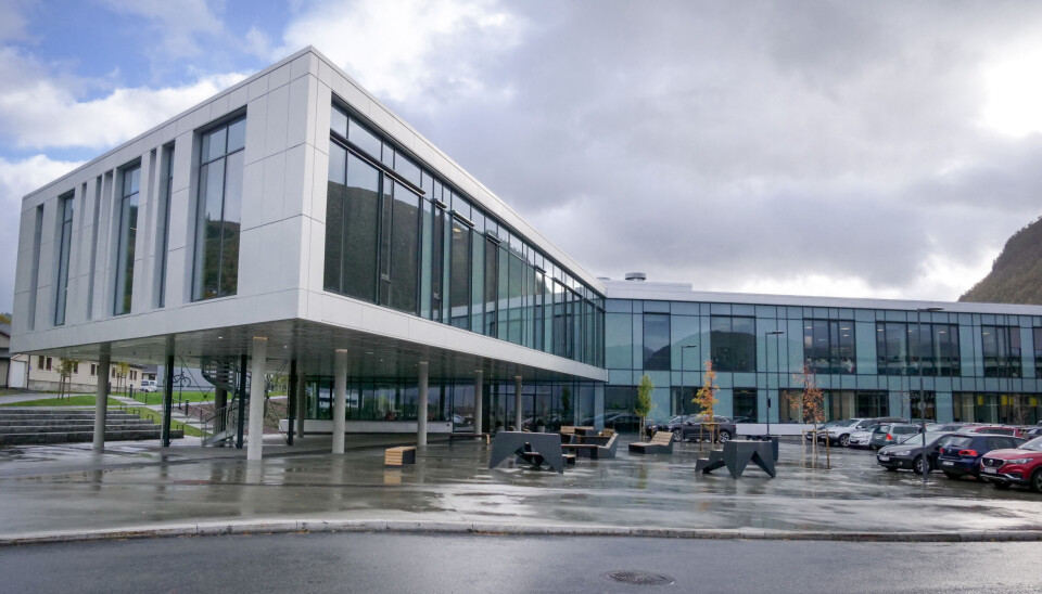 Regjeringen foreslår at Høgskulen i Volda får 435 millioner i rammebevilgning. Samtidig er det varslet stans i støtten til alle internasjonale studenter. Regjeringen foreslår at Høgskulen i Volda får 435 millioner i rammebevilgning. Samtidig er det varslet stans i støtten til alle internasjonale studenter.