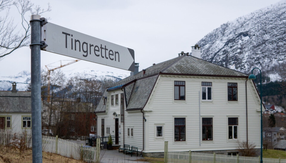 TILTALT FOR VOLD: Kvinnen i 20-årene må møte i retten onsdag denne uken. TILTALT FOR VOLD: Kvinnen i 20-årene må møte i retten onsdag denne uken.