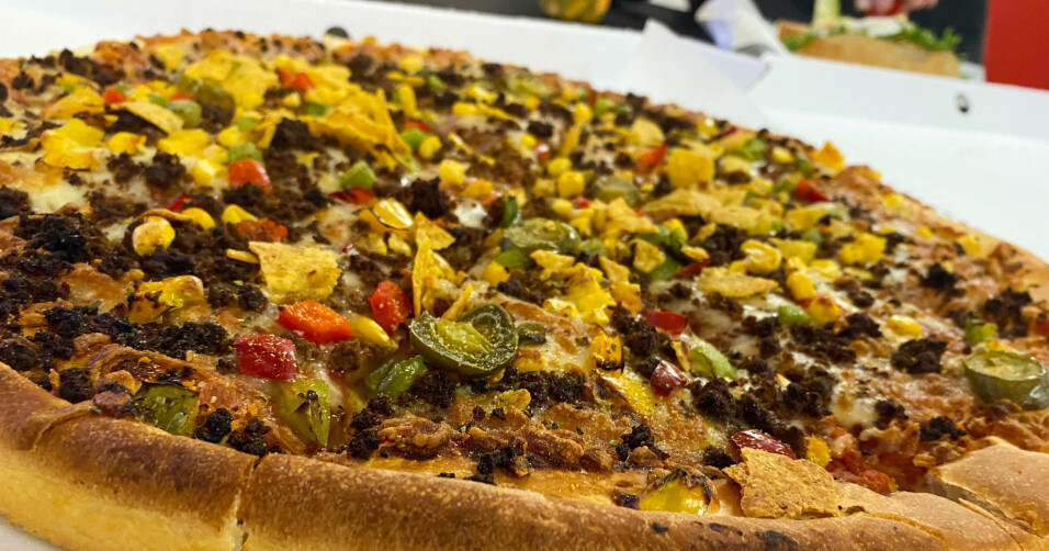 PRESENTABEL: Pizzaen fra Spar-butikken ble presentert flott, men smaken nådde ikke helt opp. PRESENTABEL: Pizzaen fra Spar-butikken ble presentert flott, men smaken nådde ikke helt opp.