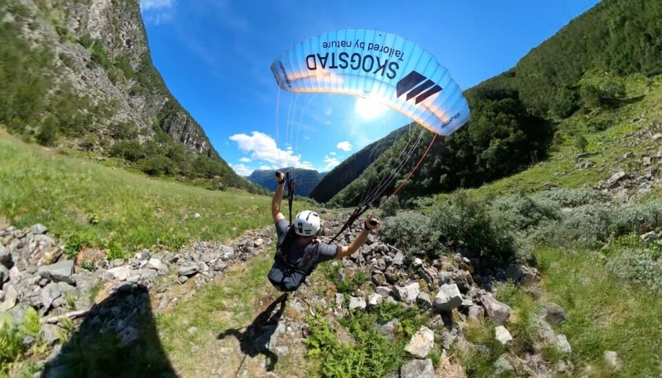 BILDETEKST: Fartsflyging BILDETEKST: Fartsflyging