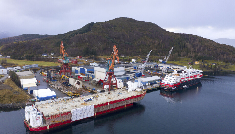 ULYKKE: En person omkom etter arbeidsulykke i Ulstein. FOTO: Green Yard Kleven