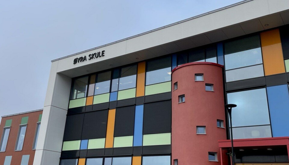 ØYRA SKULE: Introduksjonsprogrammet til Veronika og Iryna hadde lånt lokalene til barneskolen i Volda i mens det var vinterferie. Sønnen hennes går til vanlig i første klasse på Øyra skule. ØYRA SKULE: Introduksjonsprogrammet til Veronika og Iryna hadde lånt lokalene til barneskolen i Volda i mens det var vinterferie. Sønnen hennes går til vanlig i første klasse på Øyra skule.