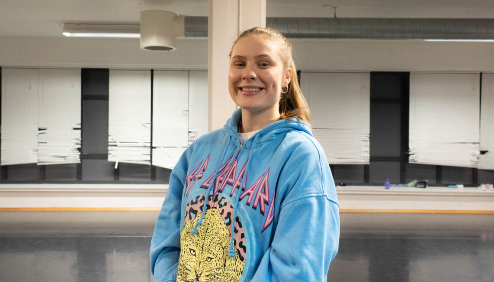 STORTRIVES: Berg-Rusten har det gøy og har fått god kontakt med eleven på danseskolen. STORTRIVES: Berg-Rusten har det gøy og har fått god kontakt med eleven på danseskolen.