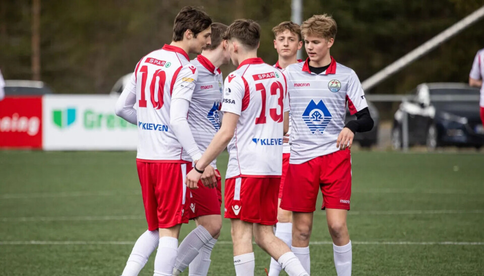 VIL RYKKE OPP: Hasundgot IL har det siste året spilt i sjettedivisjon. I år vil laget rykke opp. VIL RYKKE OPP: Hasundgot IL har det siste året spilt i sjettedivisjon. I år vil laget rykke opp.