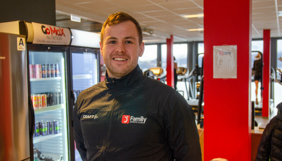 KJENT FJES: Det er mange som drar kjennselen på Peter Smørdal og det gode humøret hans. KJENT FJES: Det er mange som drar kjennselen på Peter Smørdal og det gode humøret hans.