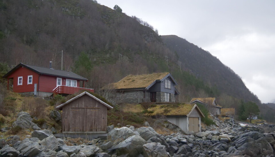 MANGE UENIGE: Småstranda er et fredlig hyttefelt. Flere av hytteeierne på Småstranda er kritiske til forslaget om næringsareal like ved. MANGE UENIGE: Småstranda er et fredlig hyttefelt. Flere av hytteeierne på Småstranda er kritiske til forslaget om næringsareal like ved.