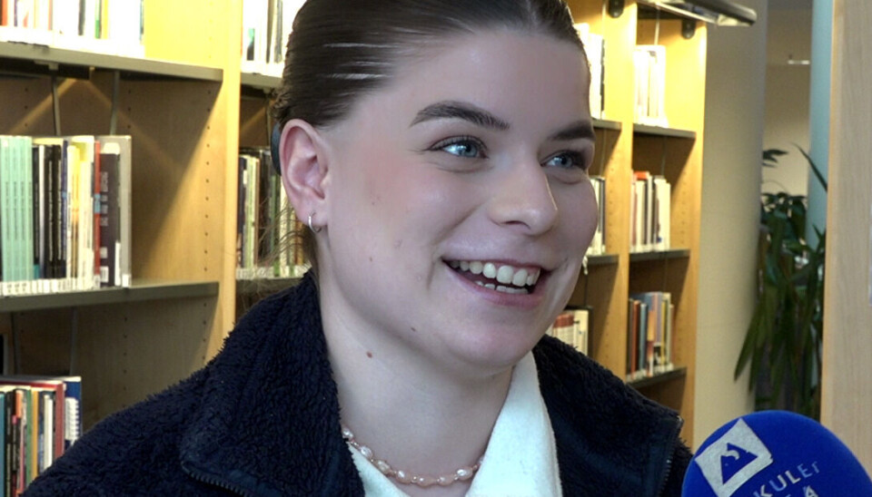 22 år gamle Jessica gleder seg over at hun nå kan gå til tannlegen og få halve regningen dekt helt til hun er 26. 22 år gamle Jessica gleder seg over at hun nå kan gå til tannlegen og få halve regningen dekt helt til hun er 26.