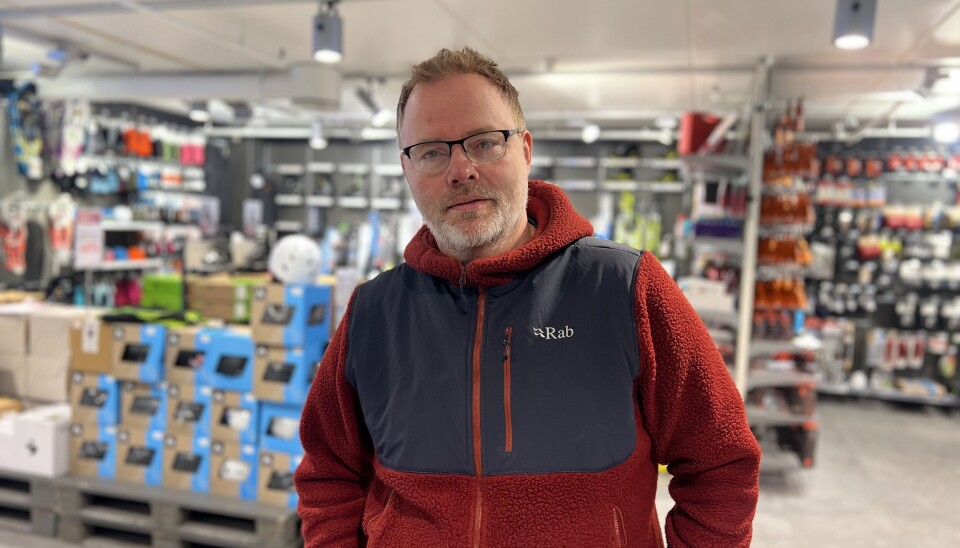 OM Å VÆRE BEST: Daglig leder av Intersport Ørsta-Torg, Kenneth Nydahl, føler seg ikke truet av Alti utbyggingen. OM Å VÆRE BEST: Daglig leder av Intersport Ørsta-Torg, Kenneth Nydahl, føler seg ikke truet av Alti utbyggingen.