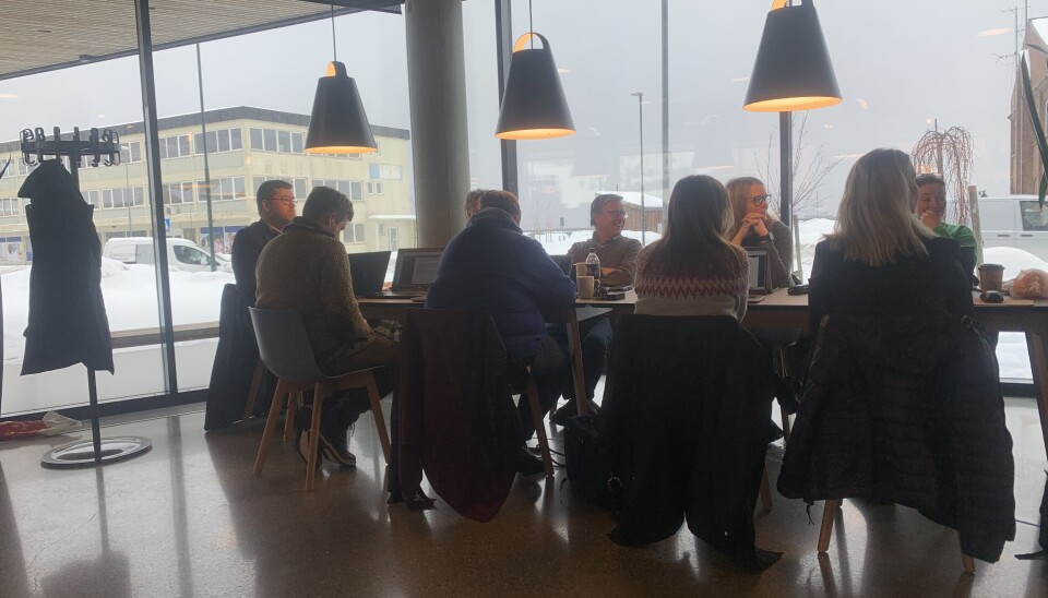 UVANLIG PLASS: Formannskapet i Hareid måtte samles på Hareid Folkebibliotek. UVANLIG PLASS: Formannskapet i Hareid måtte samles på Hareid Folkebibliotek.