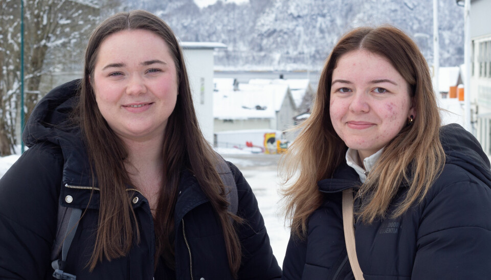 UTFORDRENDE: Eirin Sjåstad (t.v) og Michelle Søreng (t.h.) er ikke spesielt glad i glatte veier.