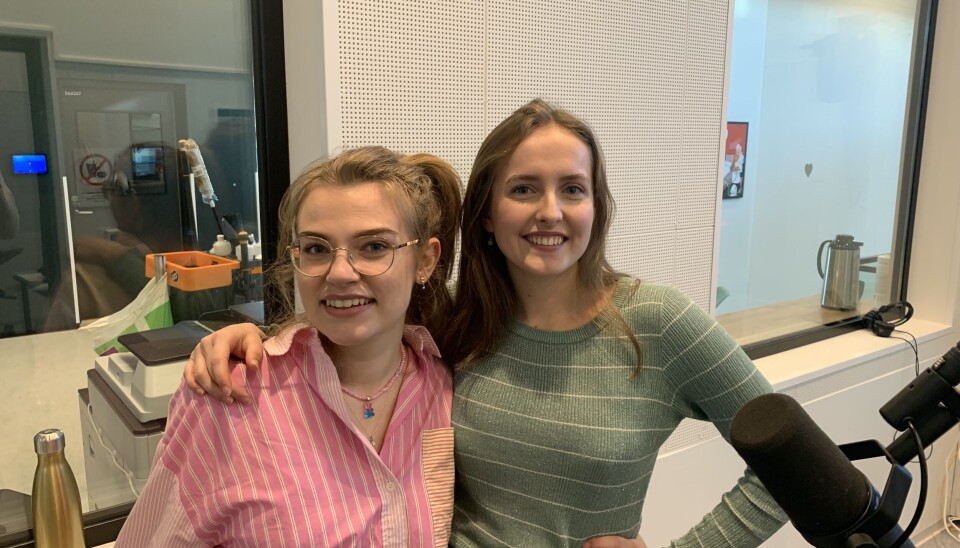 Programledere Ingrid Aanonsen Hagaseth (t.v) og Selma Høgås Røen garanterer å sette farger på dagen din med torsdagens morgensending. Programledere Ingrid Aanonsen Hagaseth (t.v) og Selma Høgås Røen garanterer å sette farger på dagen din med torsdagens morgensending.