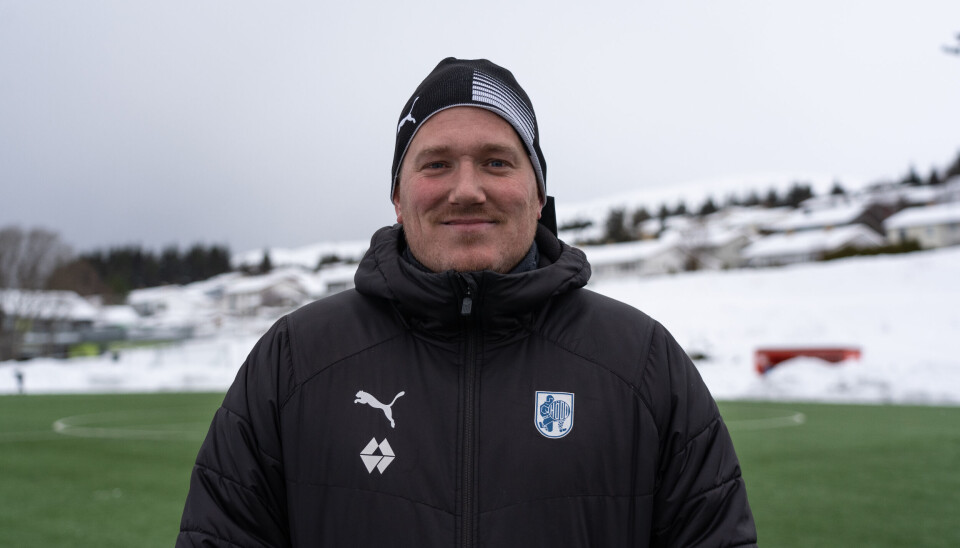 STORFORNØYD: Hovedtrener Joakim Dragsten er storfornøyd med fjorårets opprykk, og ser fram til årets sesong.