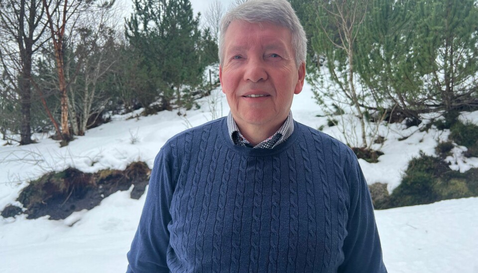 DIRIGENT: Blokkfløyte er det som blir brukt for å finne riktig tone. Støylen mener dirigenten mister kontakten med koret med en gang en setter seg bak et pianoet. DIRIGENT: Blokkfløyte er det som blir brukt for å finne riktig tone. Støylen mener dirigenten mister kontakten med koret med en gang en setter seg bak et pianoet.