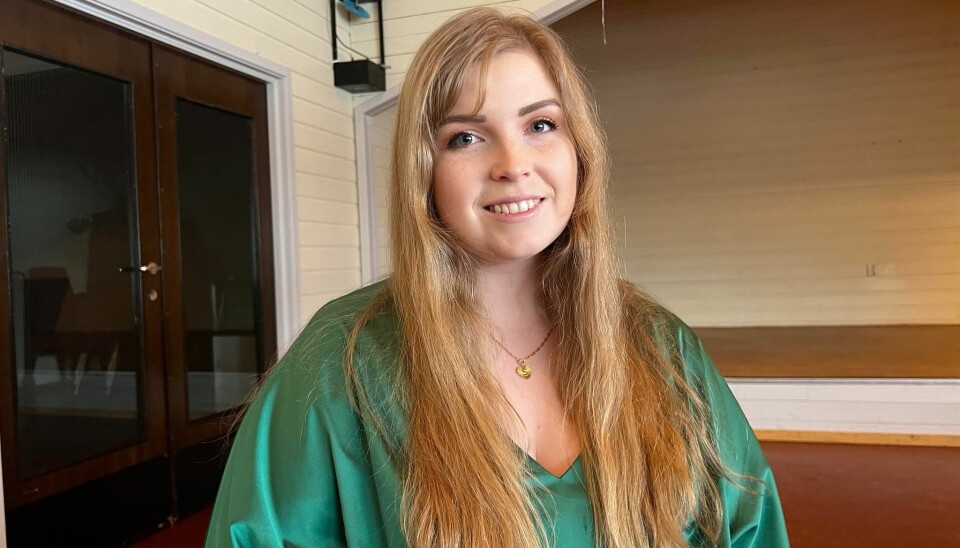 YNGSTE MEDLEMMET: Synne Kvamme (25) føler seg voksen rundt de eldre i koret. YNGSTE MEDLEMMET: Synne Kvamme (25) føler seg voksen rundt de eldre i koret.