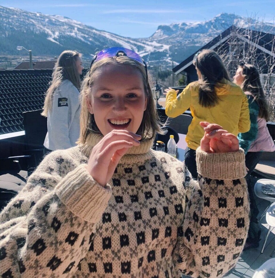 PÅSKEFJELLET: Sigrid Grøndalen Ingvaldsen koser seg på påskefjellet.