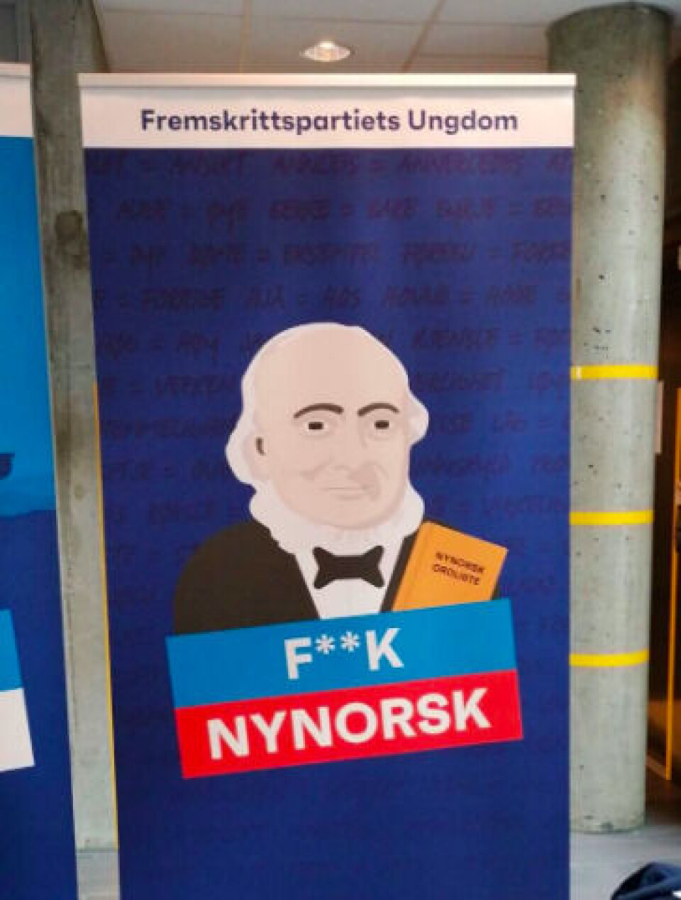KJERNEN I SAKA: Denne plakaten har skapt mykje debatt sidan han vart innført i 2021