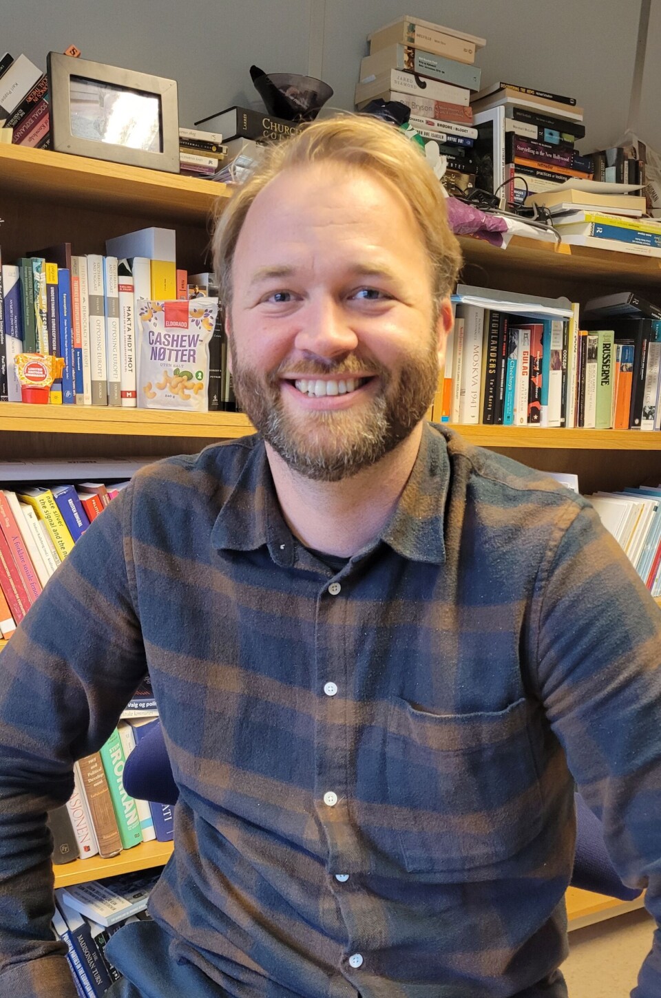 KUNNSKAPSRIK: Bjarte Folkestad har vært med på mange forskningsprosjekter om emner som lokaldemokrati og valg.