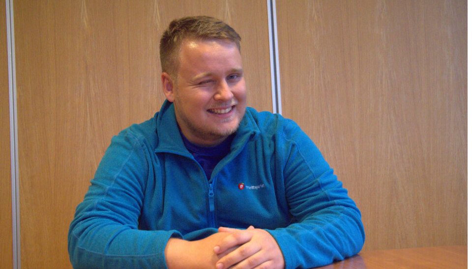 PILS MED GUTTA: FrPs ordførerkandidat tilbringer gjerne fredagene med gutta på puben.