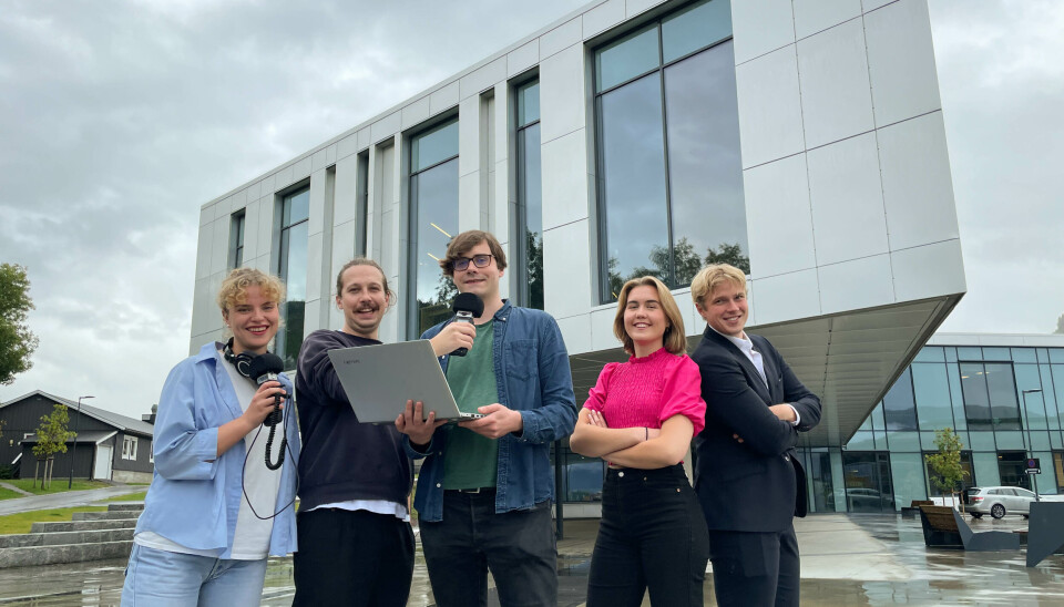 KLARE FOR VALGVAKE: Hanna Enger Guttormsgaard, August-Johannes Wernersen, Kaspar Selvik, Andrine Gald Myklebust og Henik Hegg Johansen skal ta dere gjennom valgkvelden på Søre Sunnmøre. KLARE FOR VALGVAKE: Hanna Enger Guttormsgaard, August-Johannes Wernersen, Kaspar Selvik, Andrine Gald Myklebust og Henik Hegg Johansen skal ta dere gjennom valgkvelden på Søre Sunnmøre.