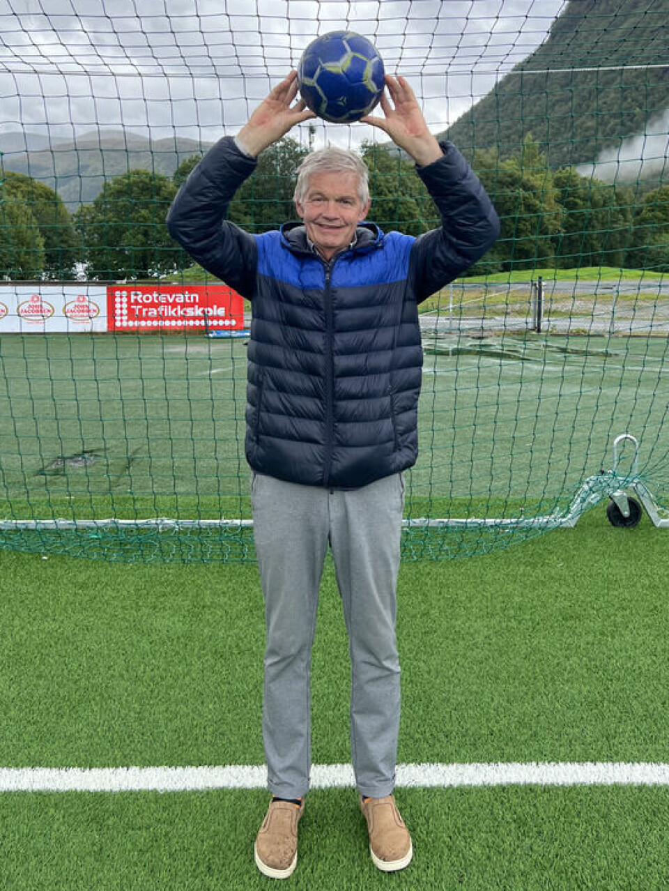 SOM FAR, SÅ SØNN: Ørjans far, Jostein Nyland, håper sønnens valg om å bli keeper var inspirert av hans egen tid som sisteskanse.