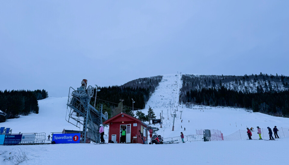 UANSETT DAG: Mange har valgt å ta i bruk Skisenteret mandag formiddag.