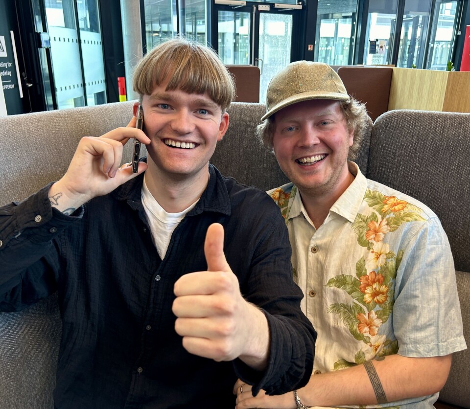 EDELIG TILBAKE: — Vi kjente Volda-lukten når vi gikk av flyet. Det var nesten som jeg felte en tåre, sier Arnesen