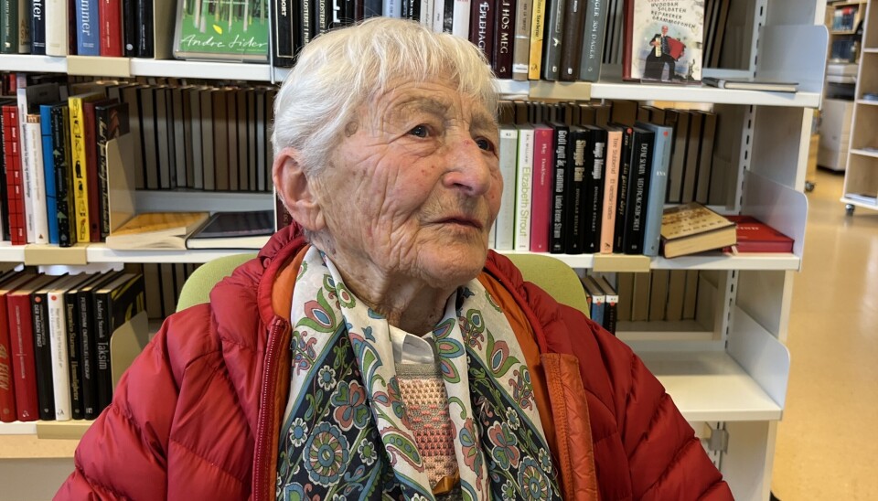 TUNGVEKTER I MILJØET: Petra Folkestadås mener vi kaster for mye klær.