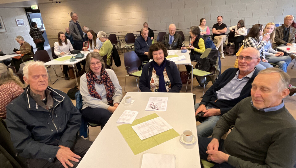 Masse danse erfaring: Vennegruppa (fra venstre) Hans Lefdal, Solveig Rosengjeld, Anna Mjånes, Idar Mjånes og Svein Rosengjeld, ønsker flere i alle aldre til å delta i kappleik