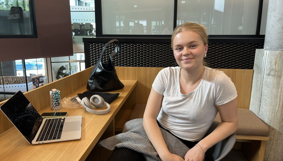 VANSKELIG: Student Anna Sofie Hovland (21) opplever utfordringer med å sette av nok penger til sparing på studentbudsjett.