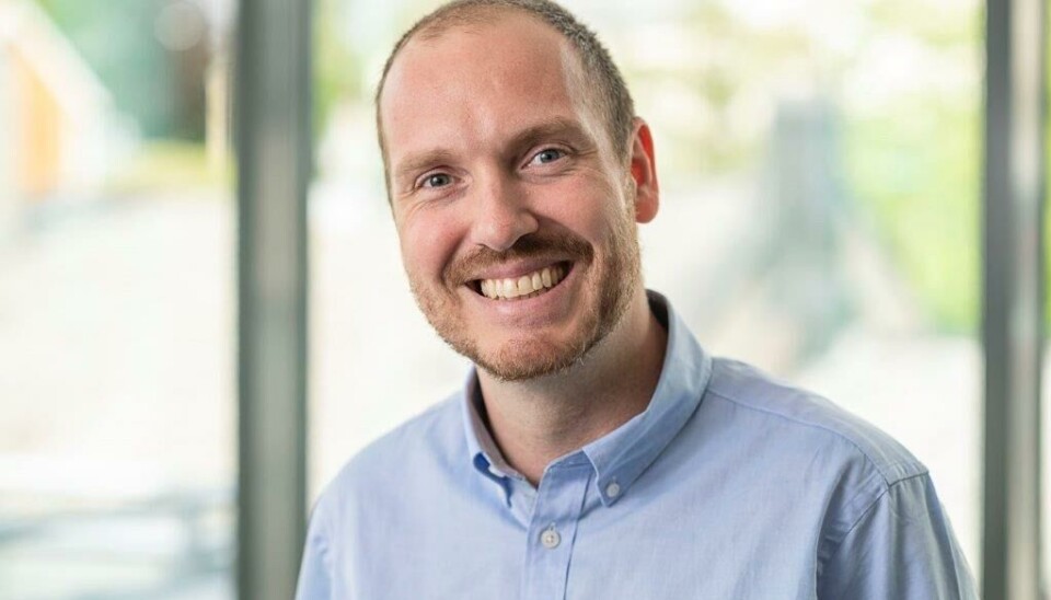 SER OGSÅ TRENDEN: Banksjef i Sparebanken Møre avdeling Volda, Sindre Monsholm, har også sett en utvikling i folks sparevaner.