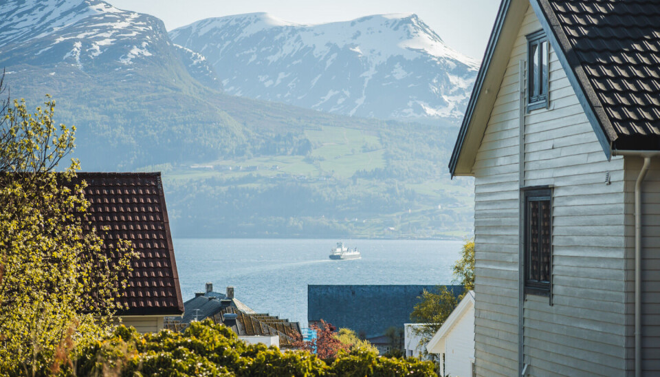 SOLFYLT: I helga blir det sommerlige temperaturer på Søre Sunnmøre