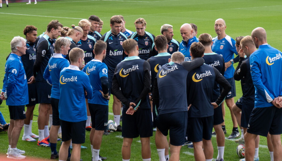 SAMLING: Det norske landslaget gjør seg klar til siste trening før mandagens kamp mot Østerrike.