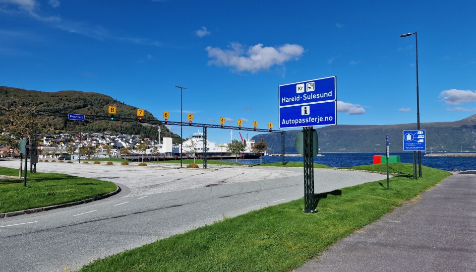 ORIGINAL: I følge nettet ble den første svelen solgt på dette fergestrekket i 1971.