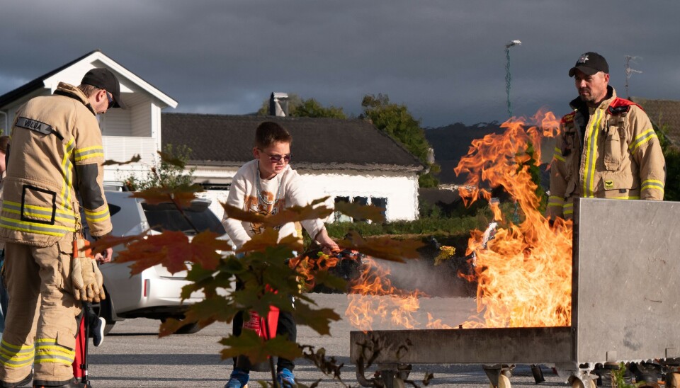 ÅPEN FLAMME: Denne dagen var det ikke brannkonstablene sin jobb å slukke ilden.