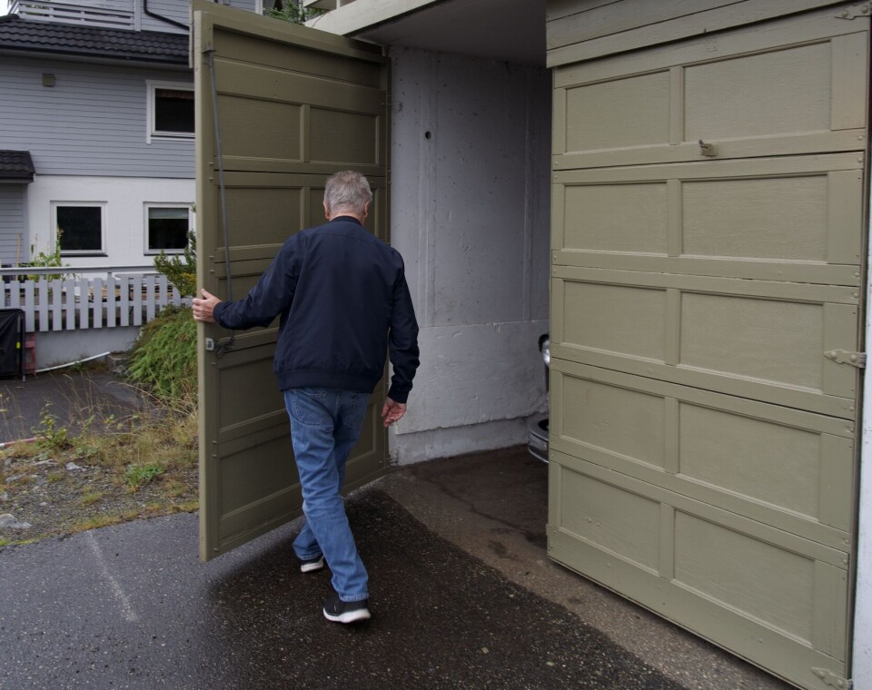 SMALT: Uten ryggekamera og piping i dashboardet må du holde tungen beint i munnen når du rygger inn her.
